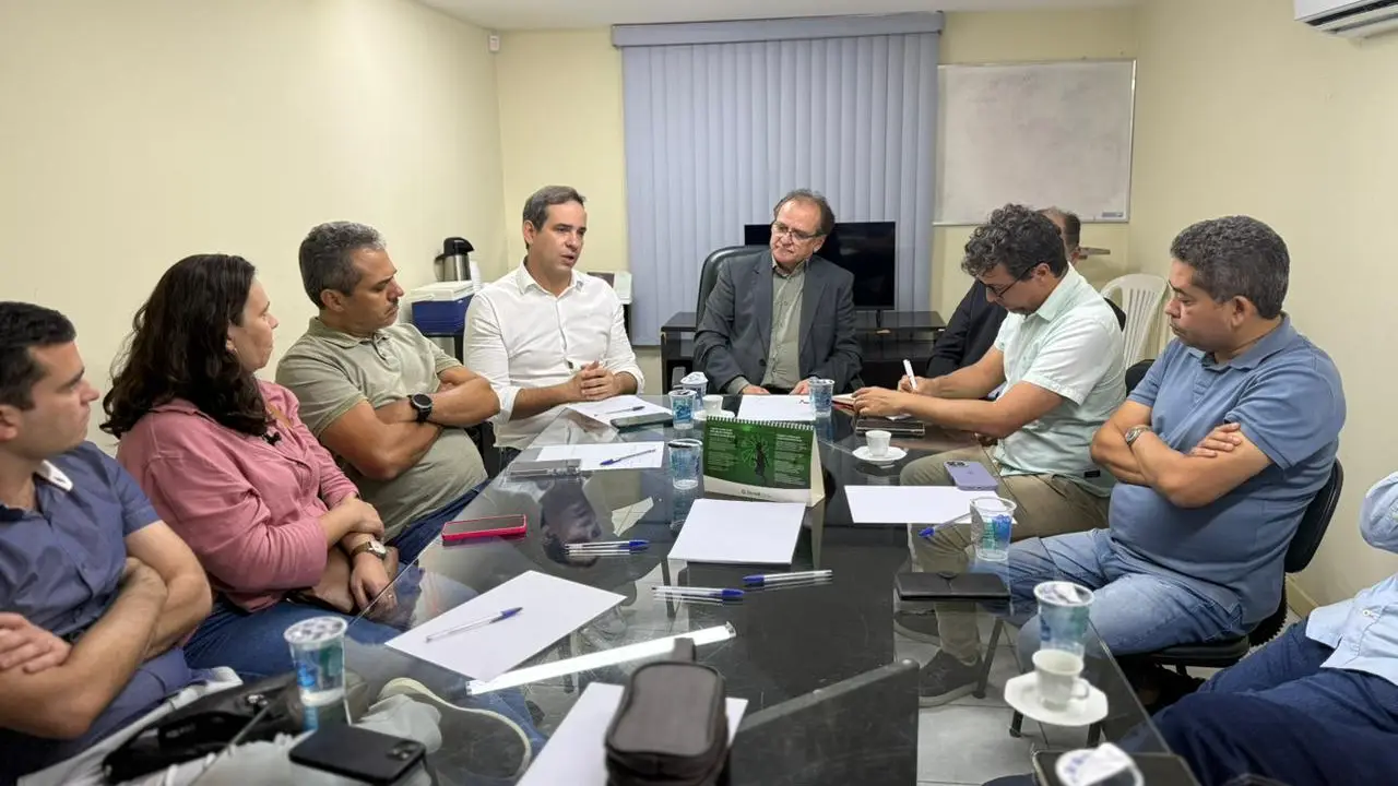 Cadu discute ideias para a saúde pública com representantes do Sindicato dos Médicos do RN