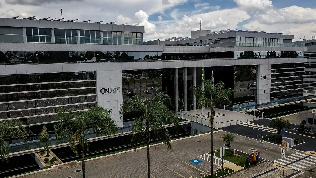 CNJ acaba com aposentadoria compulsória como punição máxima para juiz