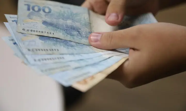 Governo do RN inicia nesta sexta-feira (14) pagamento de 40% do 13º para servidores de órgãos com recursos próprios