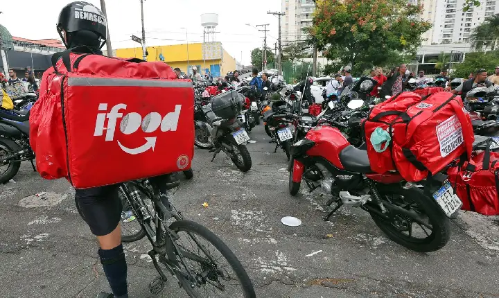 Lula defende previdência social para profissionais de aplicativos