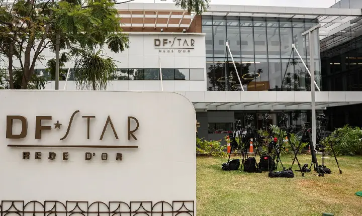 Médica citou risco de morte ao transferir Bolsonaro para hospital