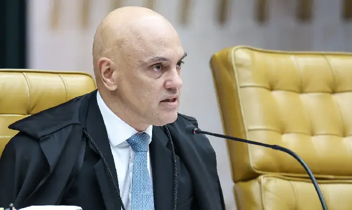 Moraes dá 48 horas para Bolsonaro informar se autorizou vídeo com IA