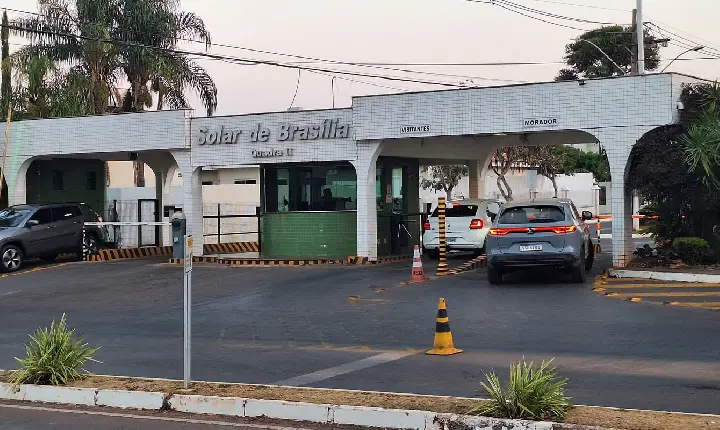 Moraes suspende visitas a Bolsonaro na prisão domiciliar