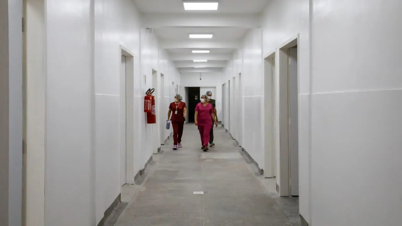 Obras do setor de enfermaria do Hospital Tarcísio Maia estão concluídas