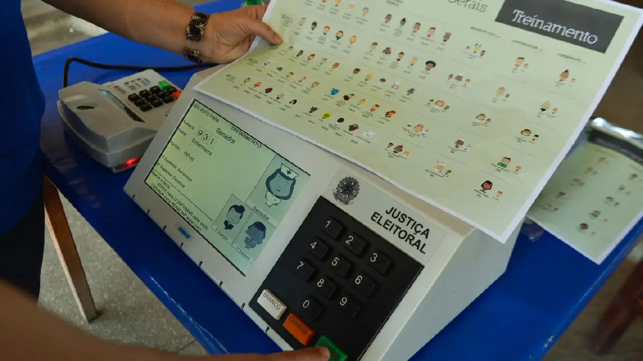 Prazo para tirar ou regularizar título de eleitor termina nesta quarta