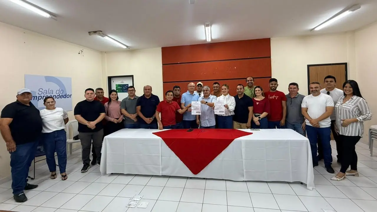 PREFEITURA DE GOVERNADOR DIX-SEPT ROSADO ANUNCIA NOVA ETAPA DE PAVIMENTAÇÃO COM INVESTIMENTO SUPERIOR A R$ 1 MILHÃO