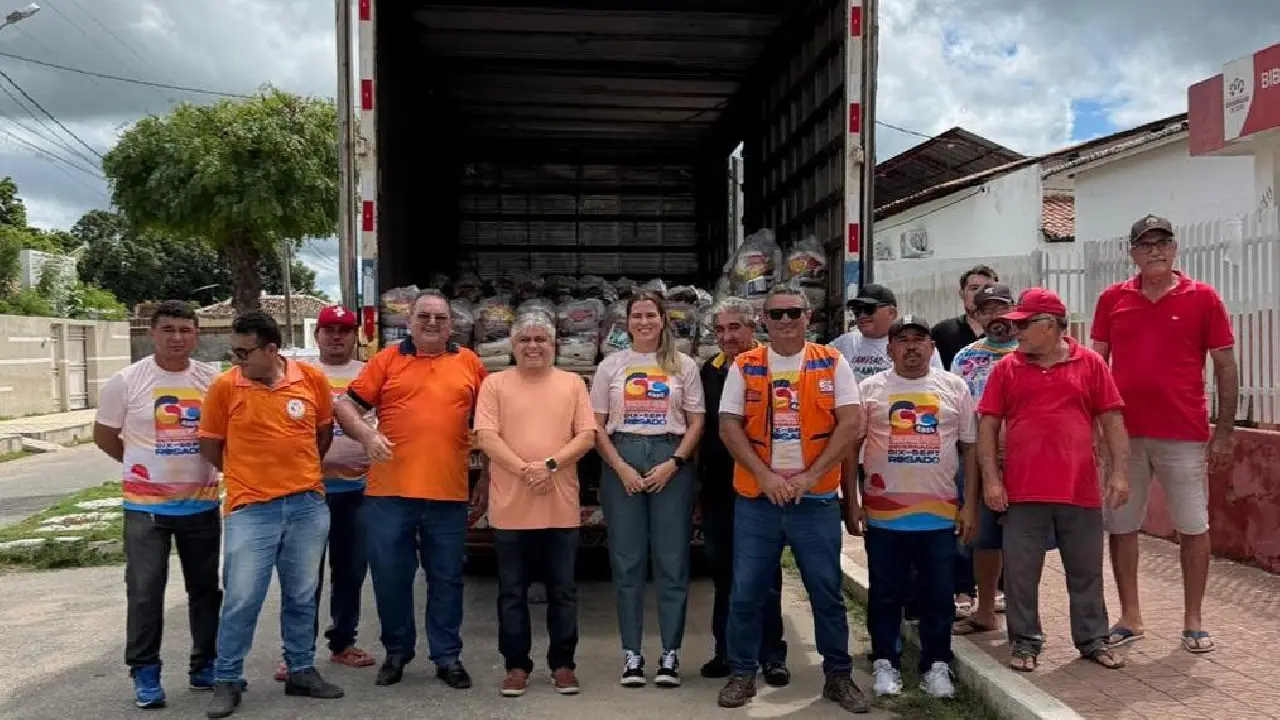 PREFEITURA DE GOVERNADOR DIX-SEPT ROSADO E GOVERNO FEDERAL DISTRIBUEM MAIS DE 21 TONELADAS DE ALIMENTOS À POPULAÇÃO