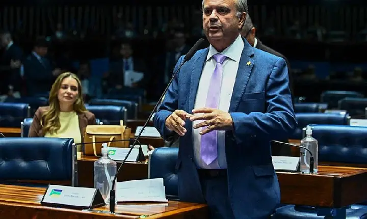 Rogerio Marinho apresenta PEC para patrão pagar ao empregado por hora
