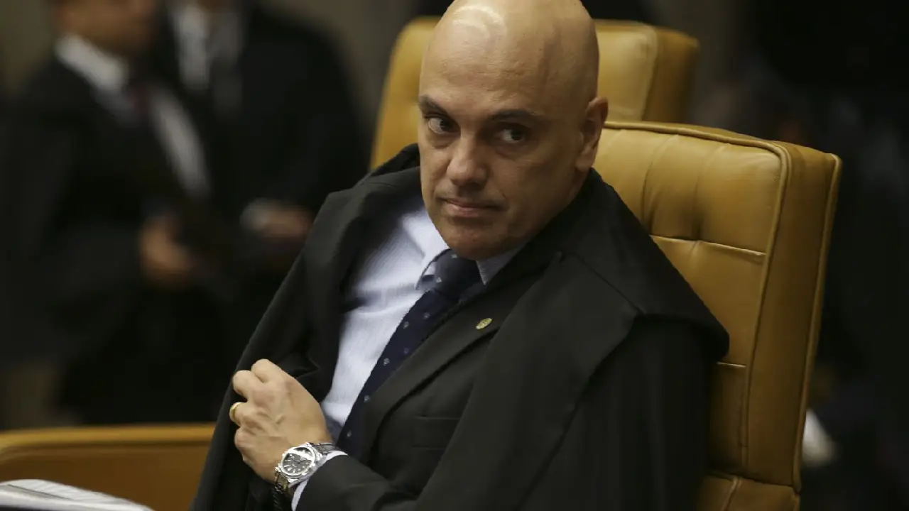 STF dá 48h para tribunais explicarem pagamentos acima do limite a juiz