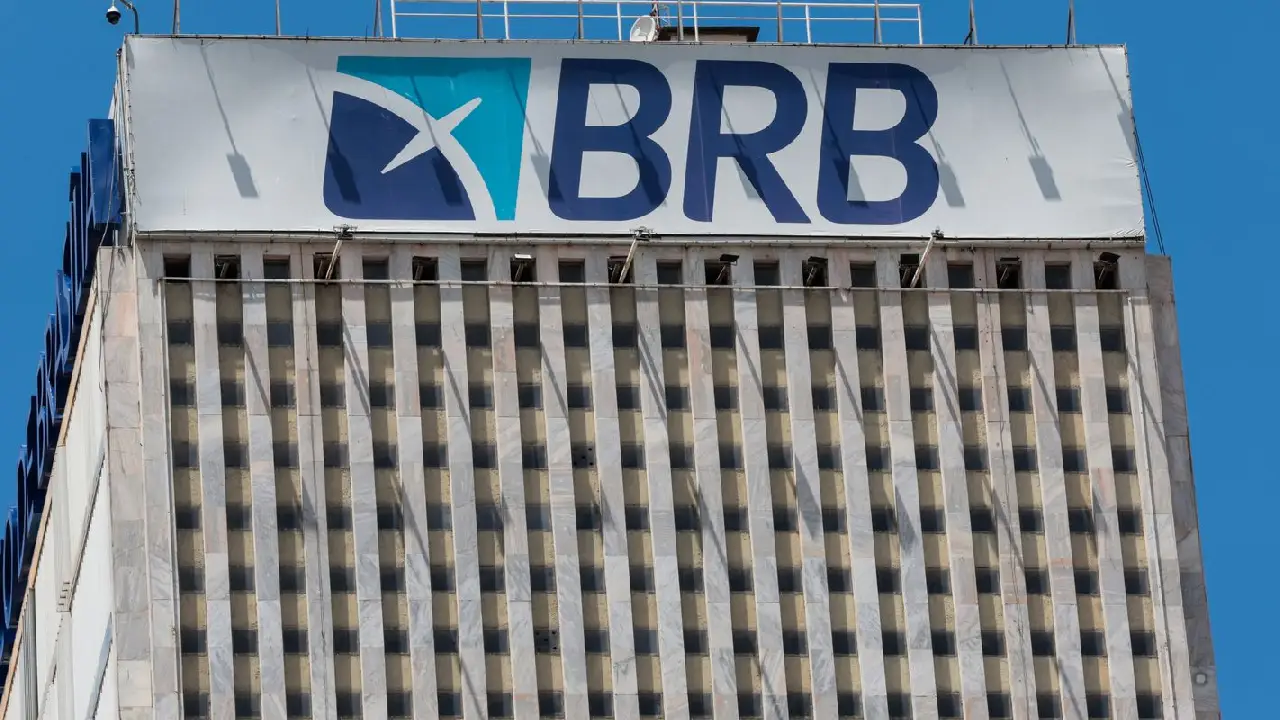 STF suspende julgamento sobre uso de imóveis públicos para salvar BRB