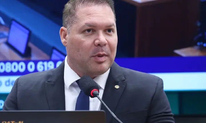 TSE torna inelegível e anula votos recebidos por ex-deputado do Ceará