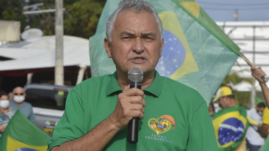 Denúncia contra General Girão por estimular golpe está nas mãos da PGR