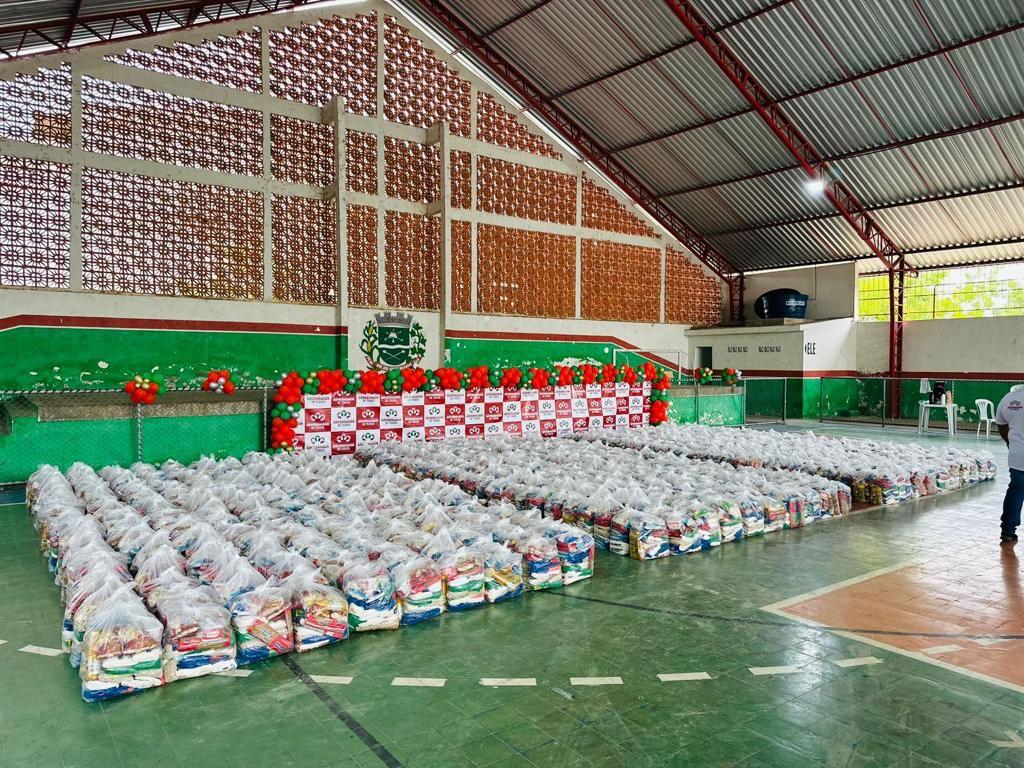 Dissé Solidário garante comida e roupas no Natal das famílias mais carentes de Governador