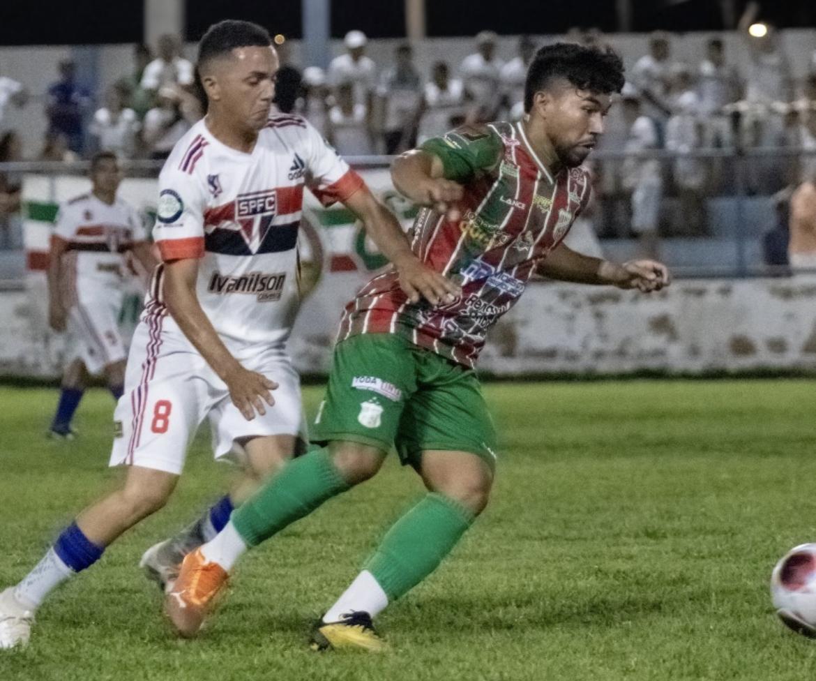 Baraúnas vence jogo-treino em Tibau
