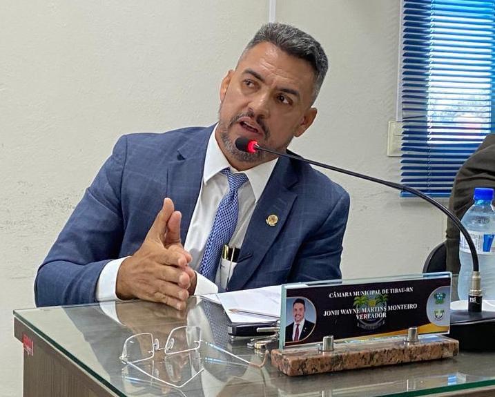 Vereador rebate prefeita de Tibau e pede que ela “avalie conduta”