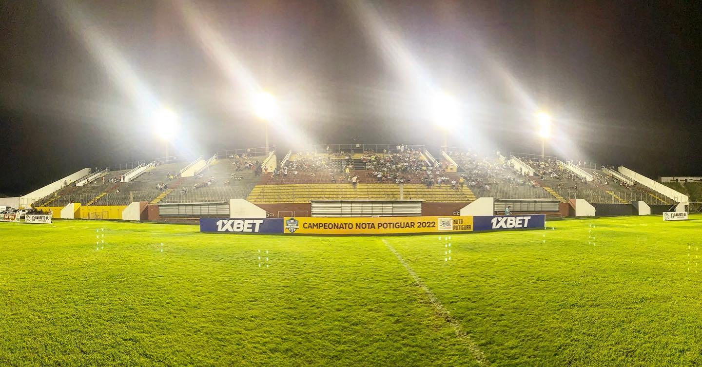 Pagamento suspende penhora do Estádio Barrettão