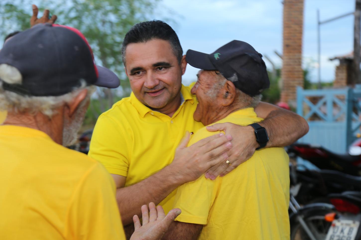 Pré-candidato Naldinho realiza encontro 