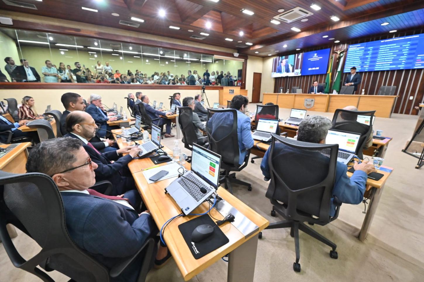 Deputados aprovam aumento do ICMS de 18% para 20%