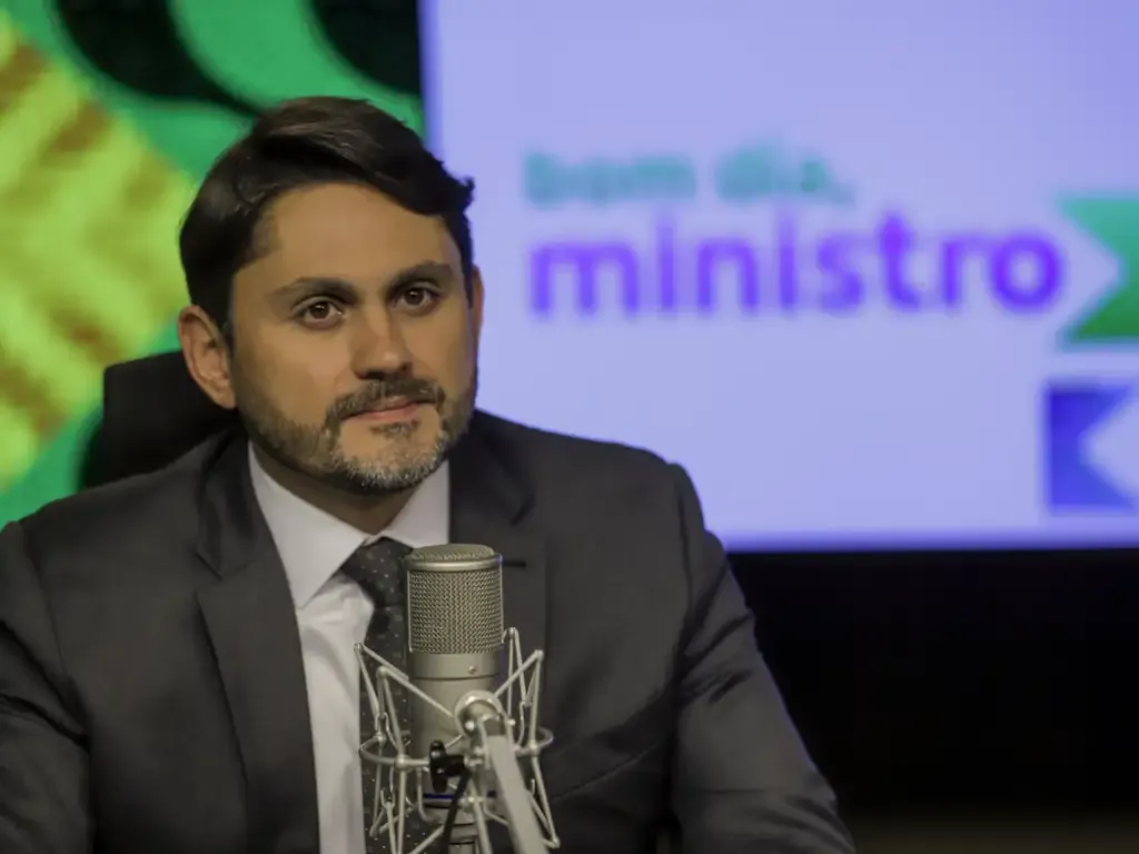 PGR denuncia ministro de Lula por desvio de emendas