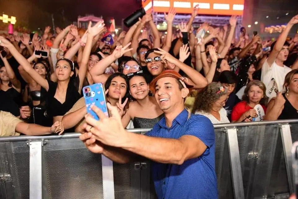 Em sete meses, Allyson paga a empresa de estrutura de eventos recursos para 3.700 cirurgias de histerectomia total