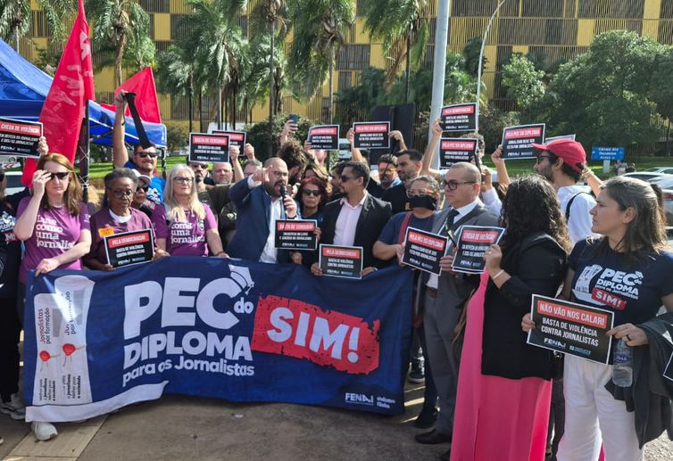 Entidades condenam, em audiência no Senado, cerceamento a jornalistas