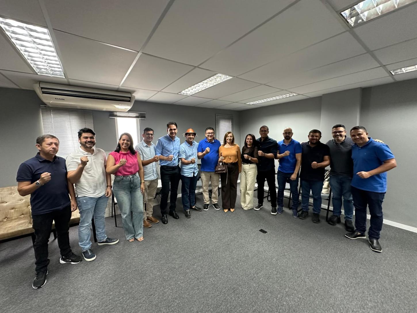 Allyson recebe apoio de prefeito, vice e vereadores de Várzea