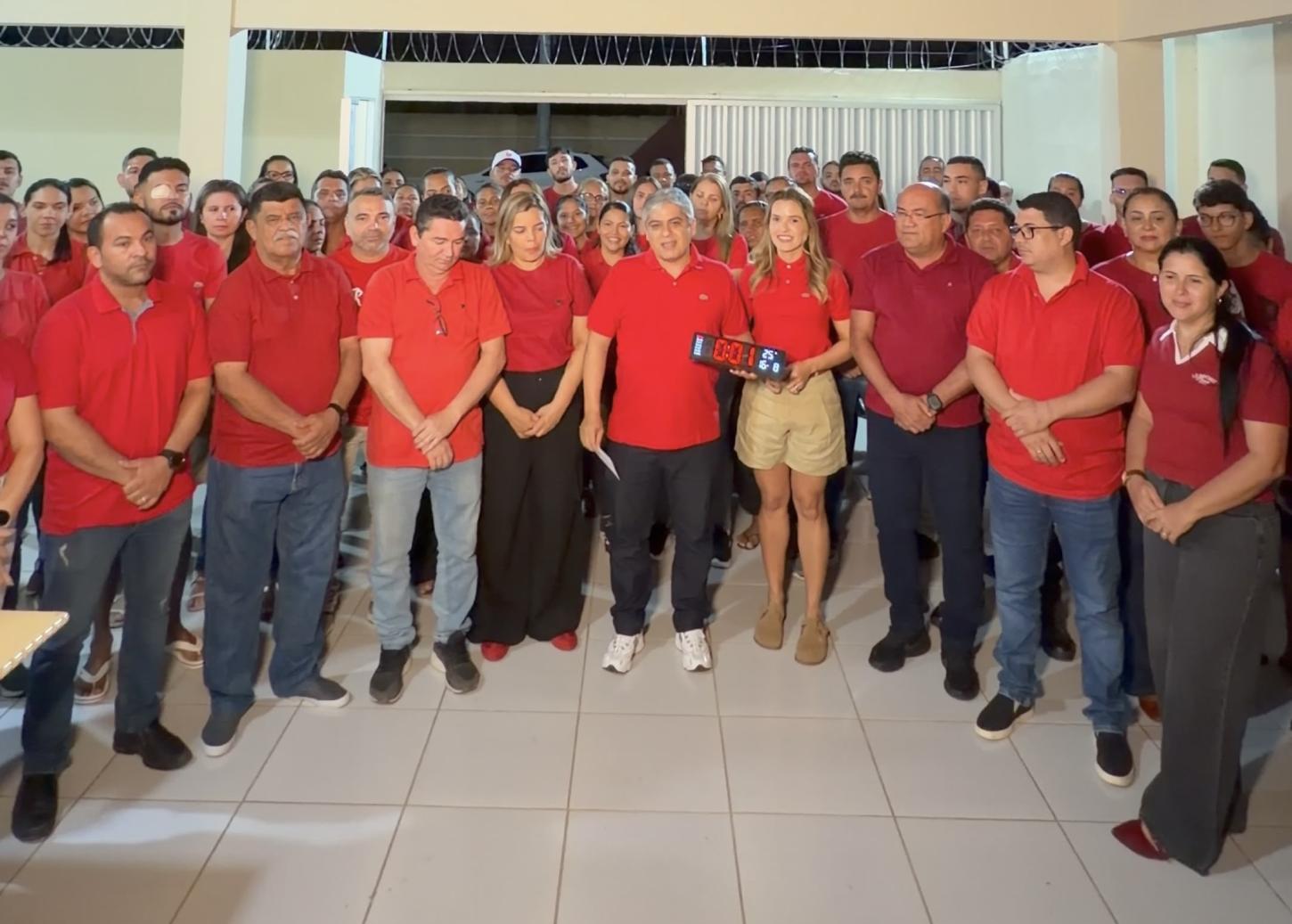 PREFEITO DE GOVERNADOR DIX-SEPT ROSADO SURPREENDE E DISTRIBUI CARTA PESSOAL EM TODAS AS CASAS DO MUNICÍPIO
