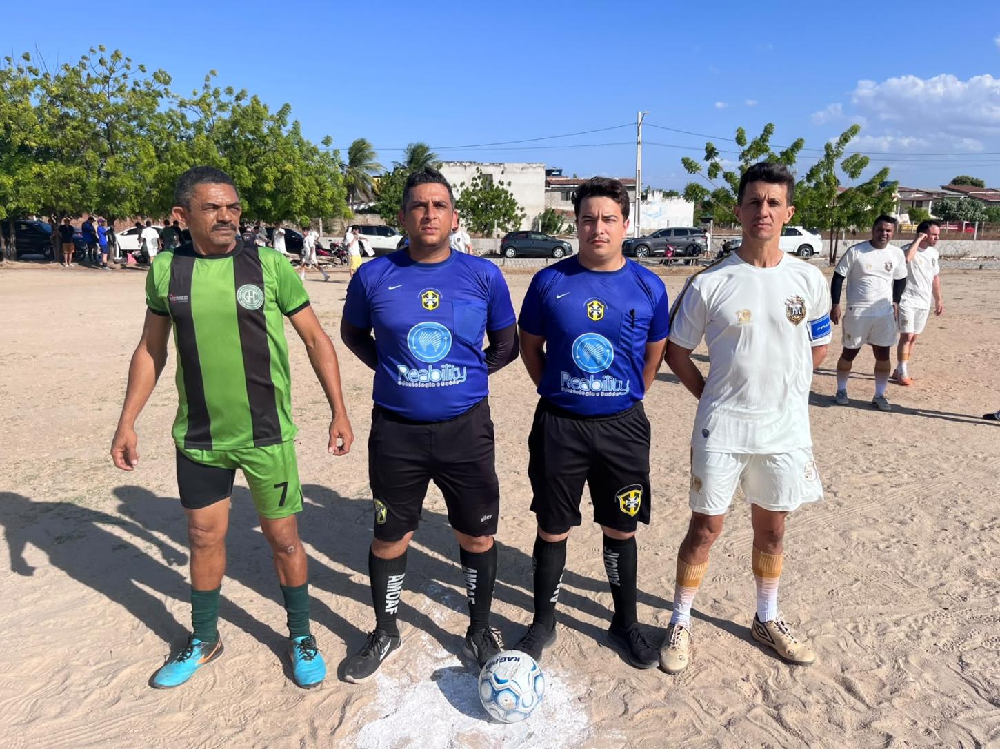 Eduardo Lopes e Gilberto Gomes apitaram os jogos deste sábado (24)
